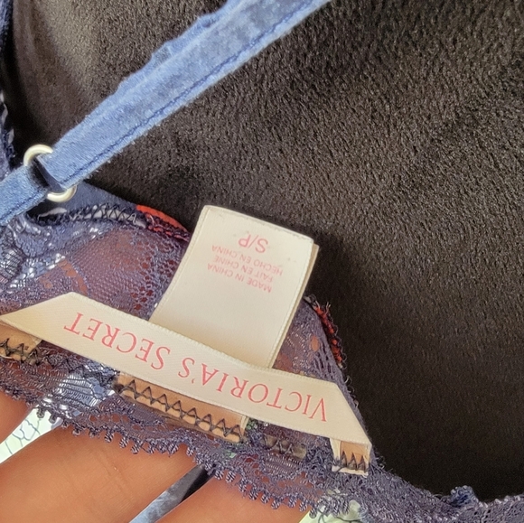 Women's Victoria's Secret Purple Silk & Lace Floral Chemise Lingerie Top Small - Picture 7 of 9